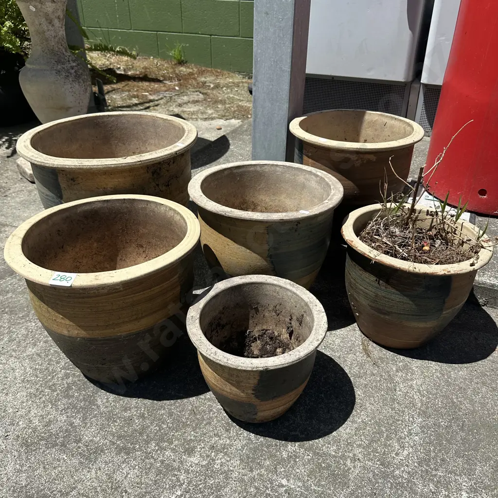 Collection of planters Image 1++