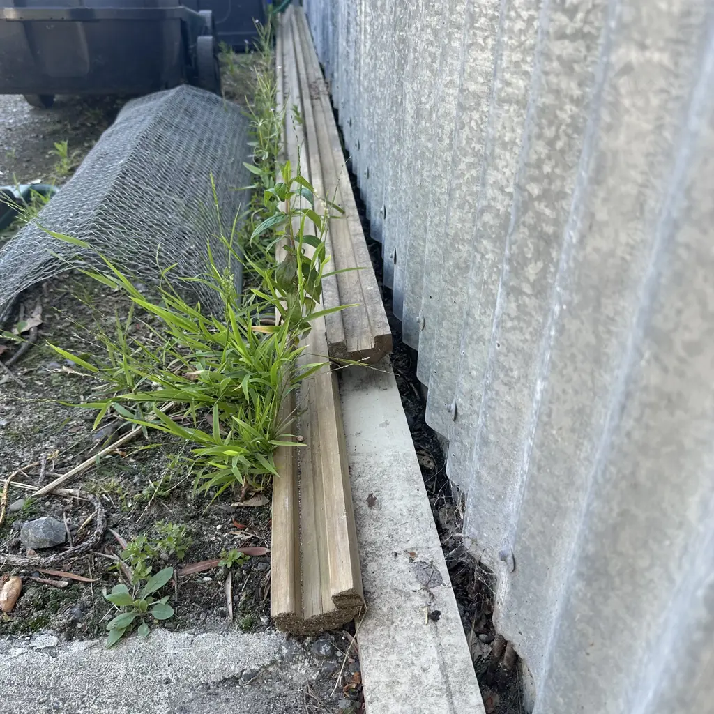 fence top railings Image 1++