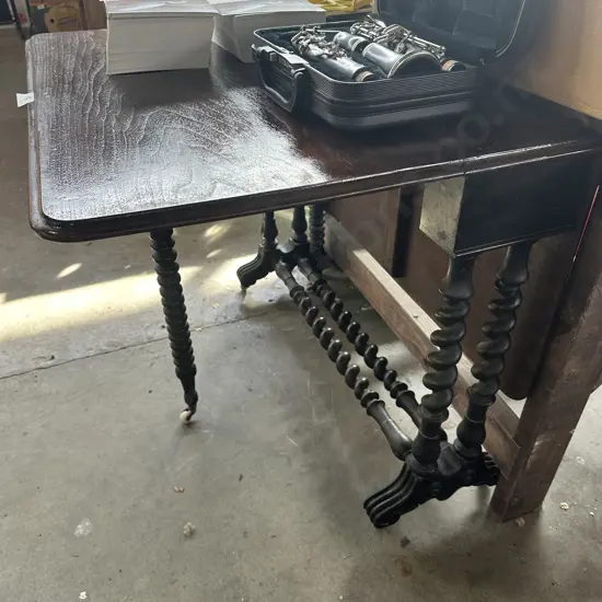 Bobbin & barley twist breakfast table