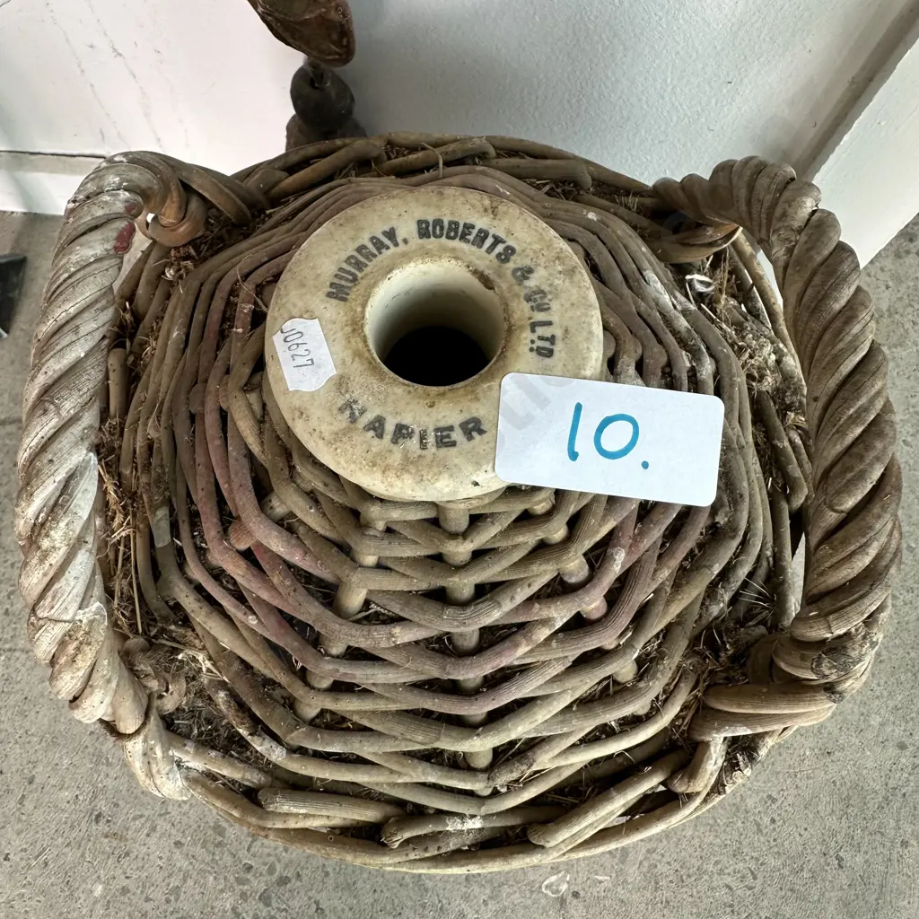 Murray, Roberts & Co Ltd Napier, stone crock Image 1++