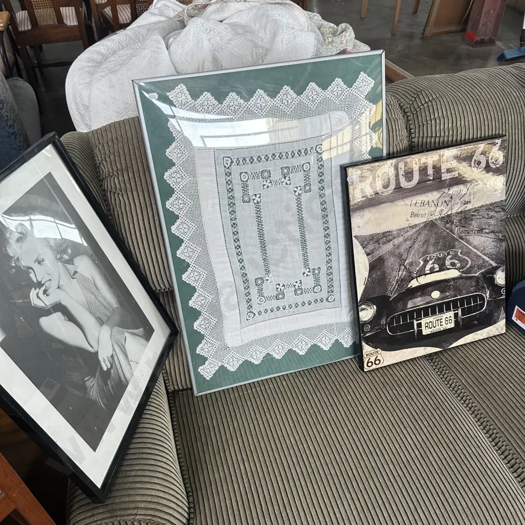 antique linen, 2 pictures plus snowboard Image 1++