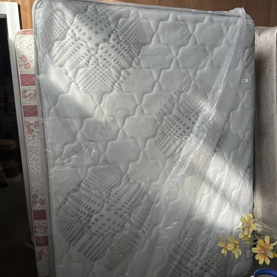 very tidy queen mattress