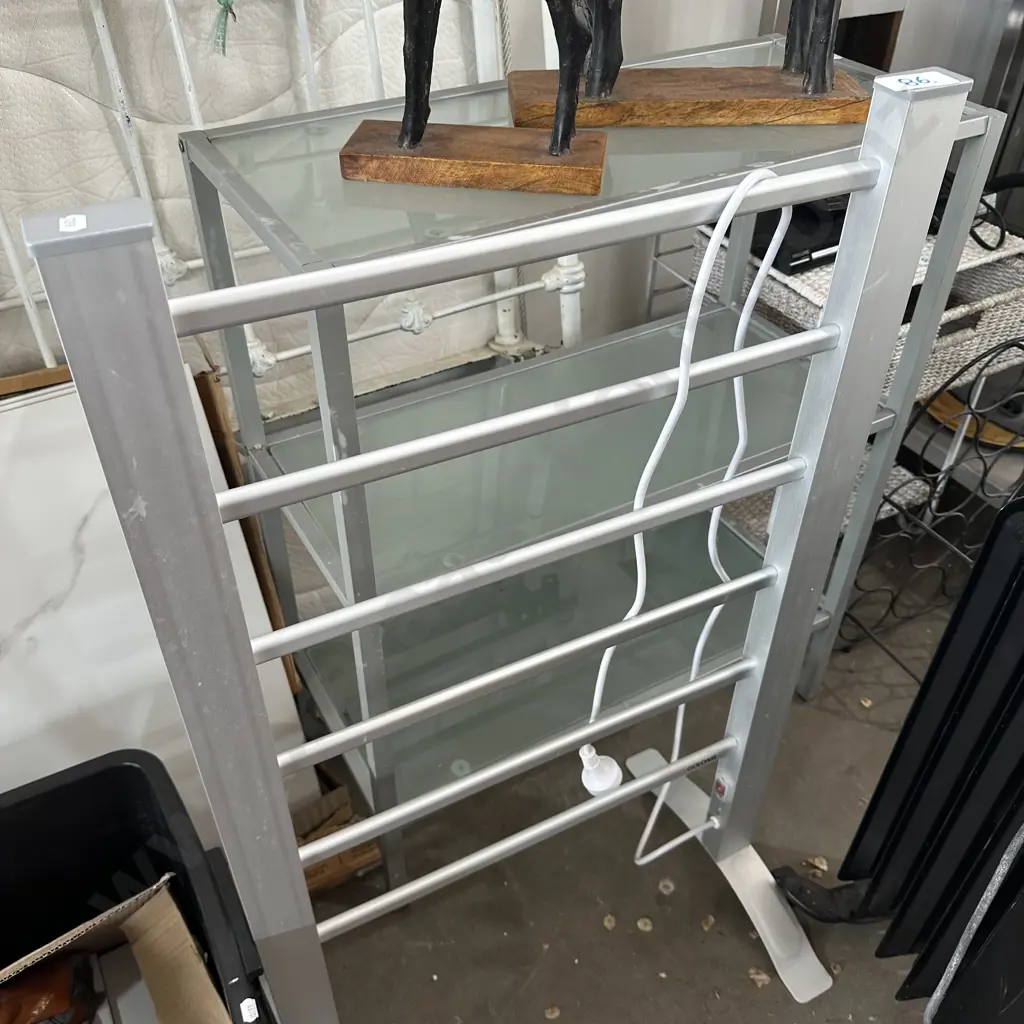 towel rail, and bathroom shelf Image 1++