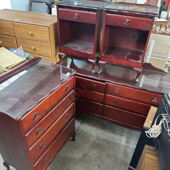 solid dovetailed 4pc bedroom suite