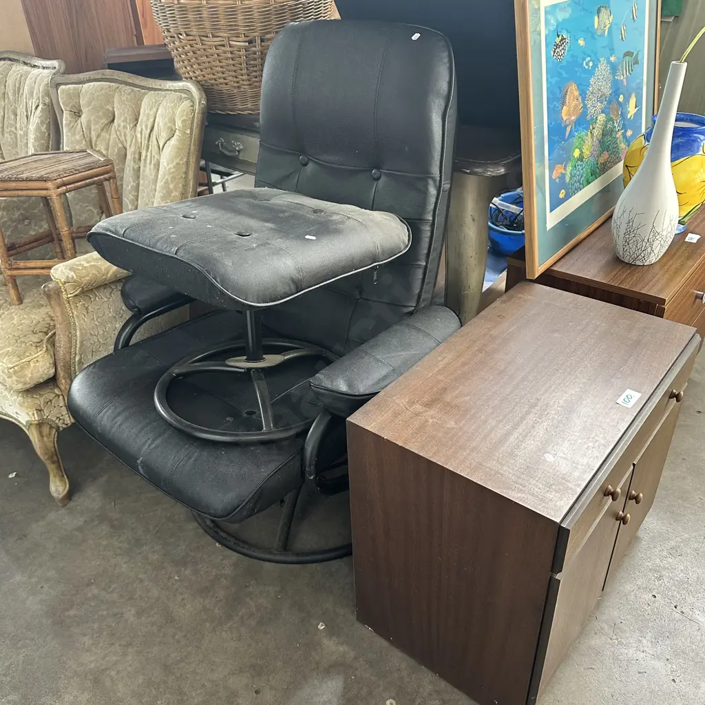 chair and foot rest plus cabinet Image 1++