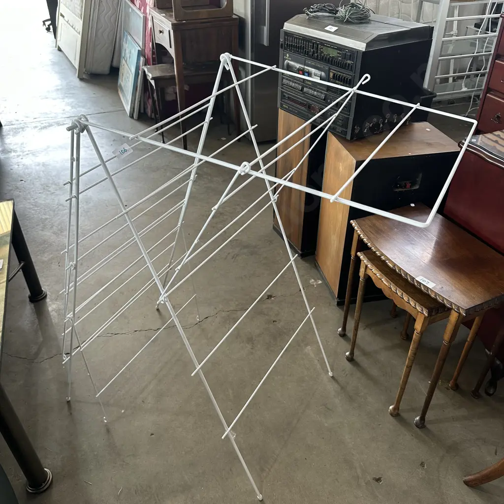 clothes horse Image 1++