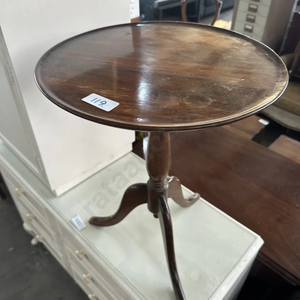 wine  table Image 1++