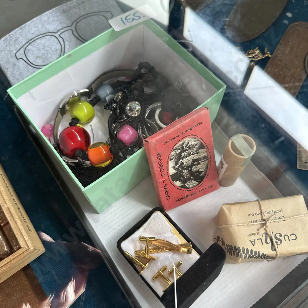 collectables, glasses, soap etc Image 1++