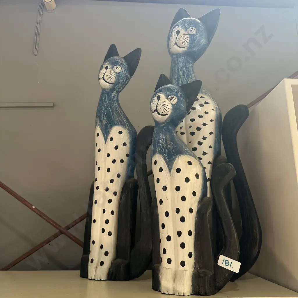 3 wooden cats Image 1++