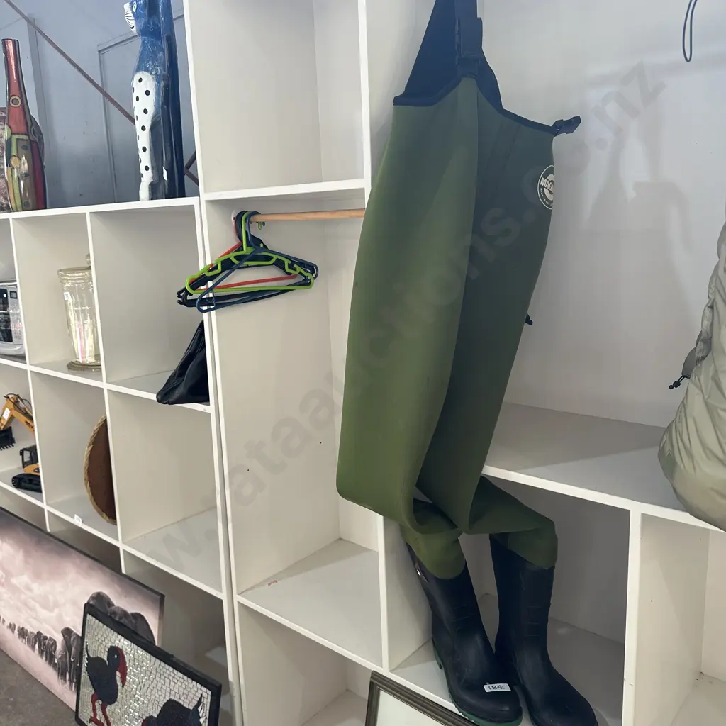 Magnum waders size 9 Image 1++