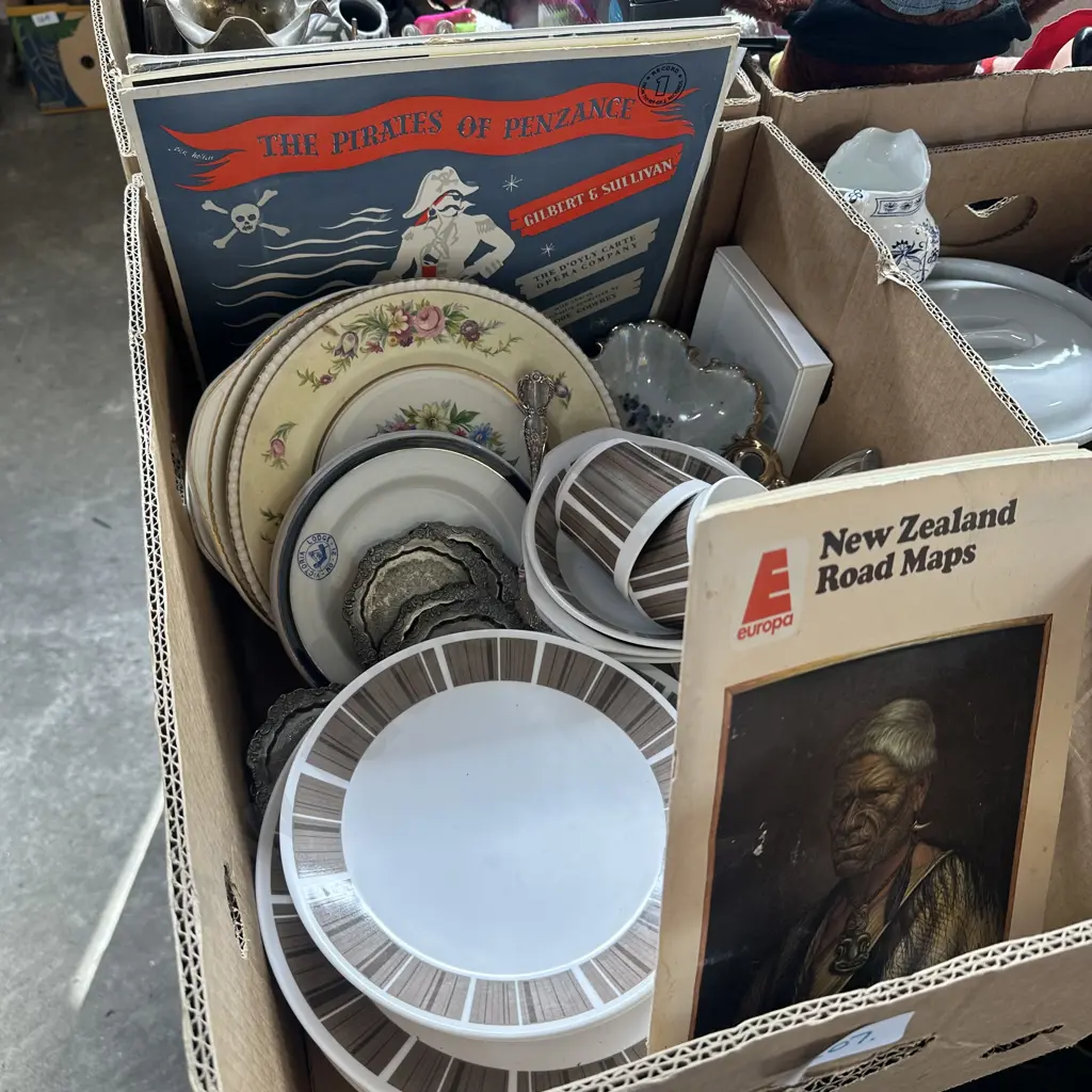 Noritake dinnerware, records, Europa road map etc. Image 1++