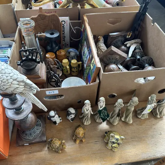 Two boxes figures, salt and peppers etc.