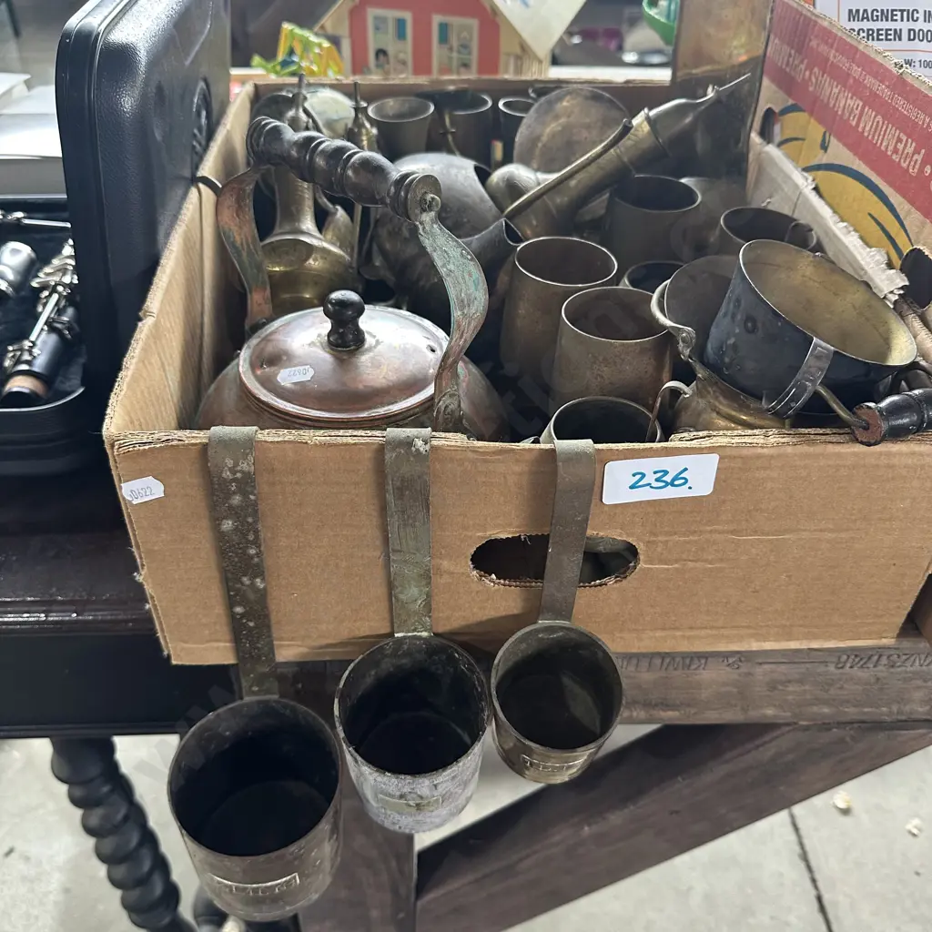 Brassware and copper kettle etc. Image 1++