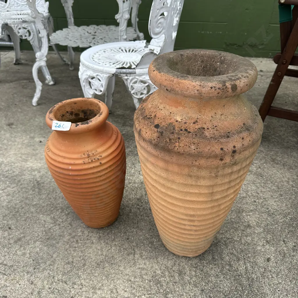 Two ribbed terracotta vases Image 1++
