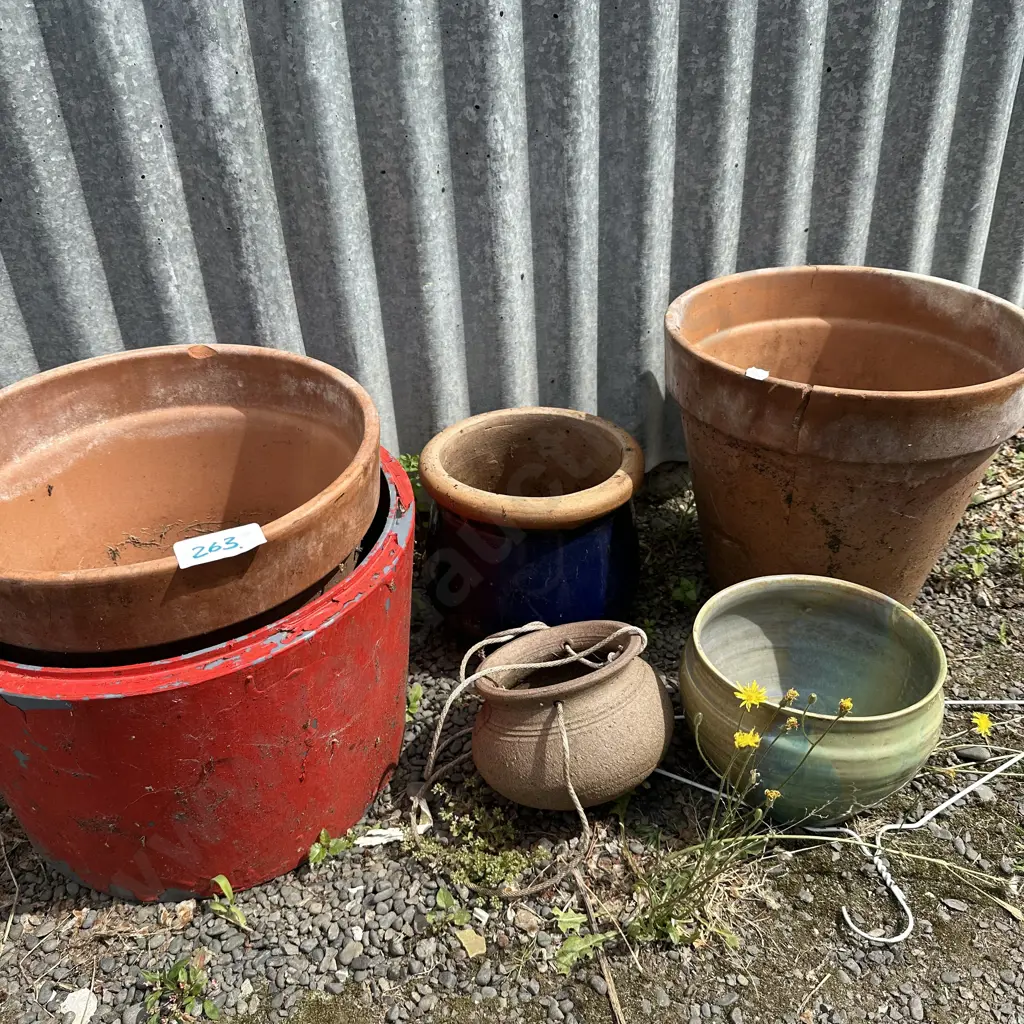 collection of planters Image 1++
