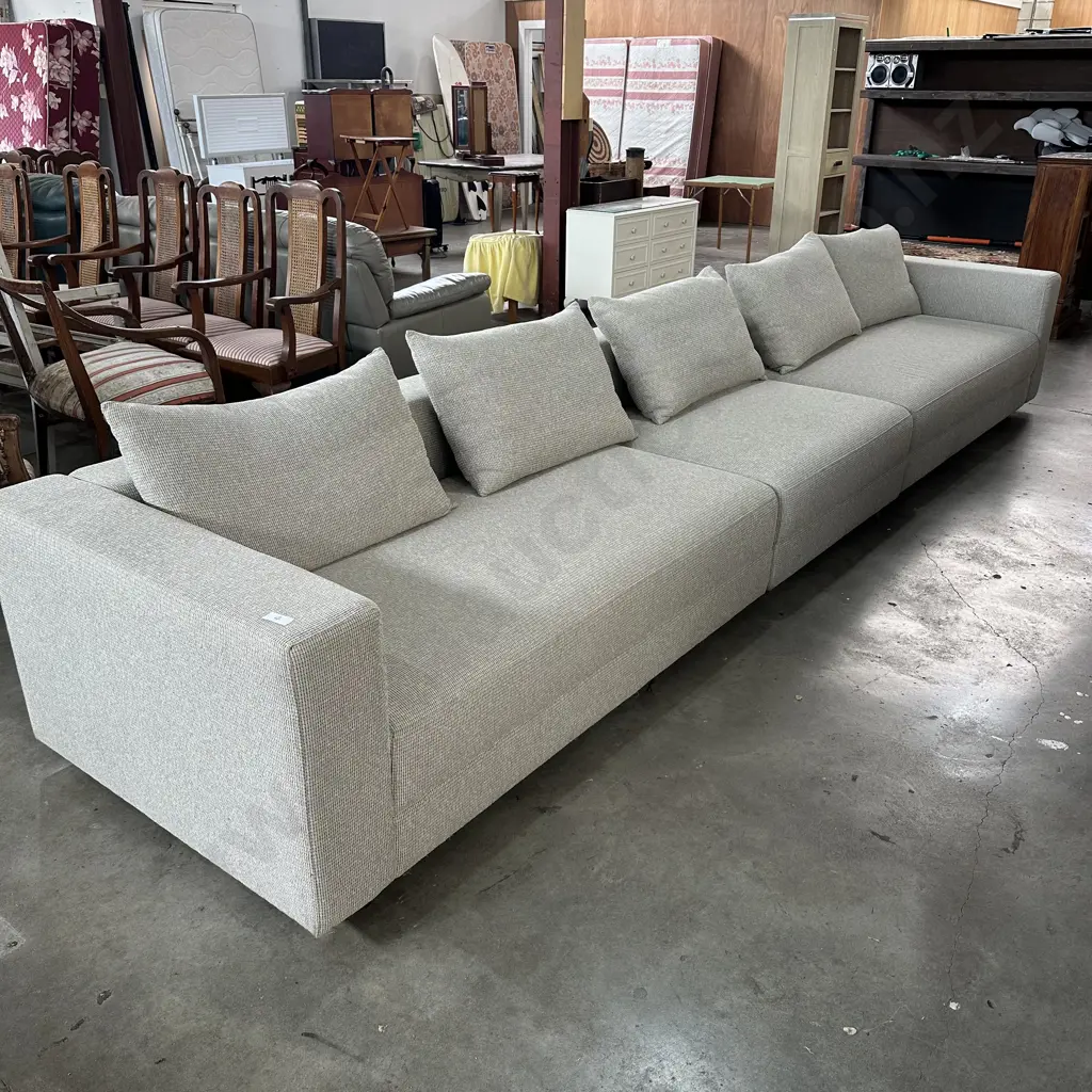 Custom made 3pc 4.6m sofa by Montroux of Christchurch. Excellent condition, cost 7k Image 1++
