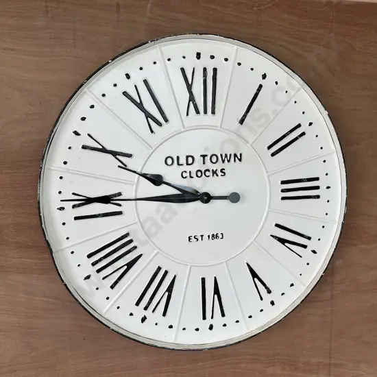 reproduction old town clock - battery operated