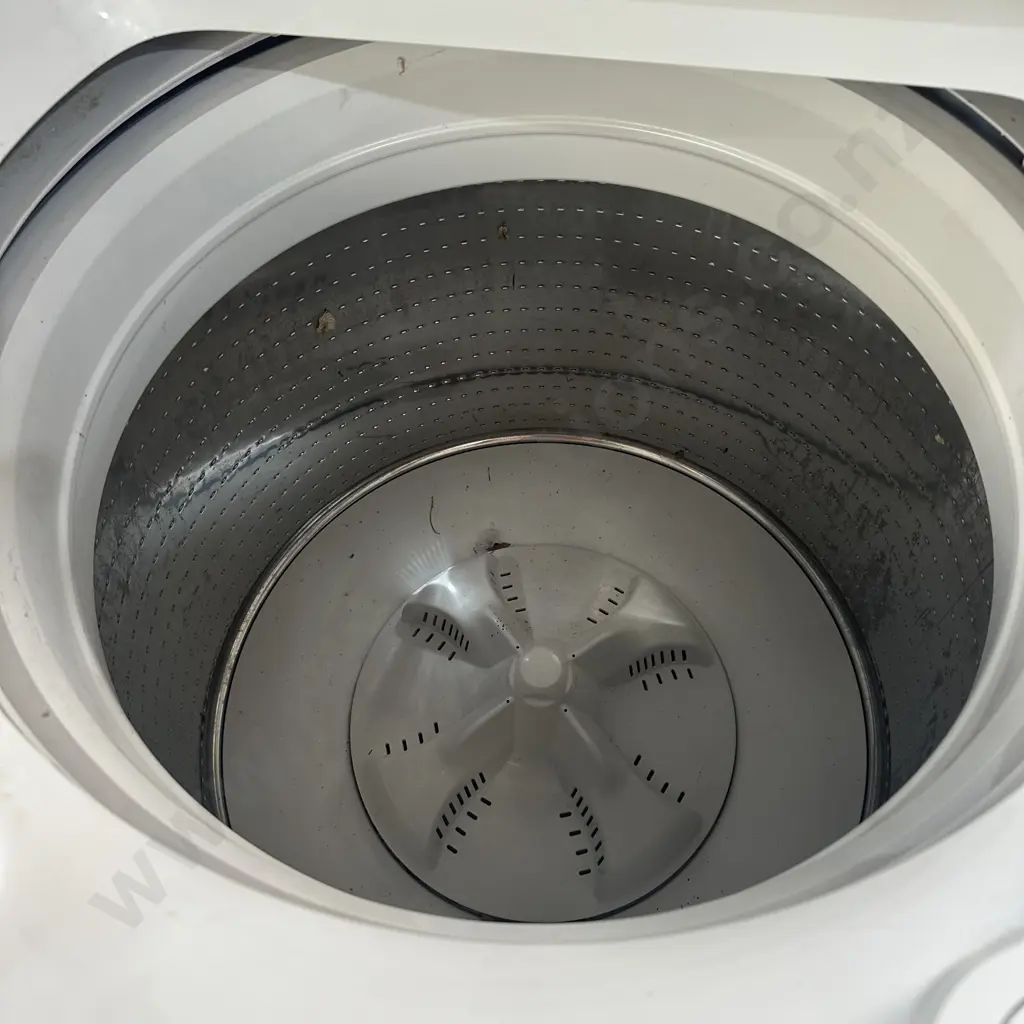 Large smartdrive washer, lid needs repair. Image 1++