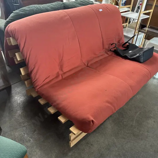 Futon bed/couch