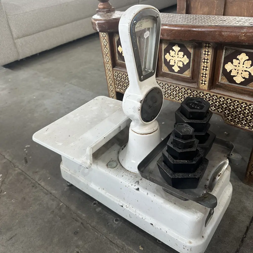 scales and weights Image 1++