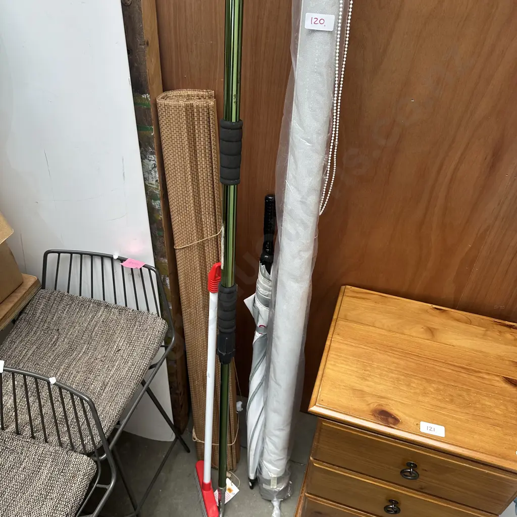 gutter cleaner, blinds etc Image 1++