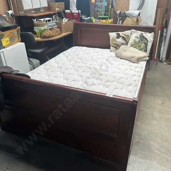 Queen sleigh bed with tidy mattress