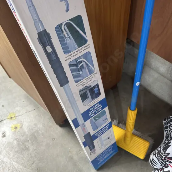 gutter wand and house wash brush