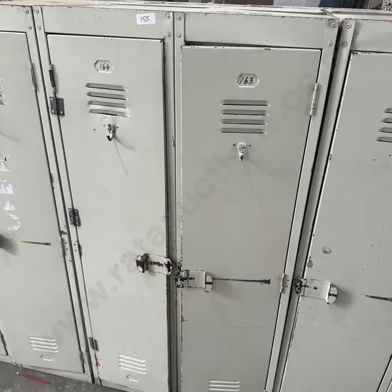 4 steel lockers double sided (1 end open)