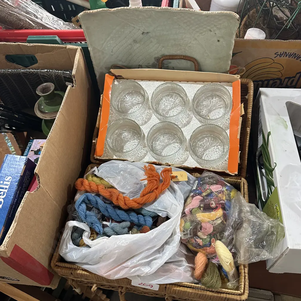 Sewing basket, wool, set glasses and platter. Image 1++