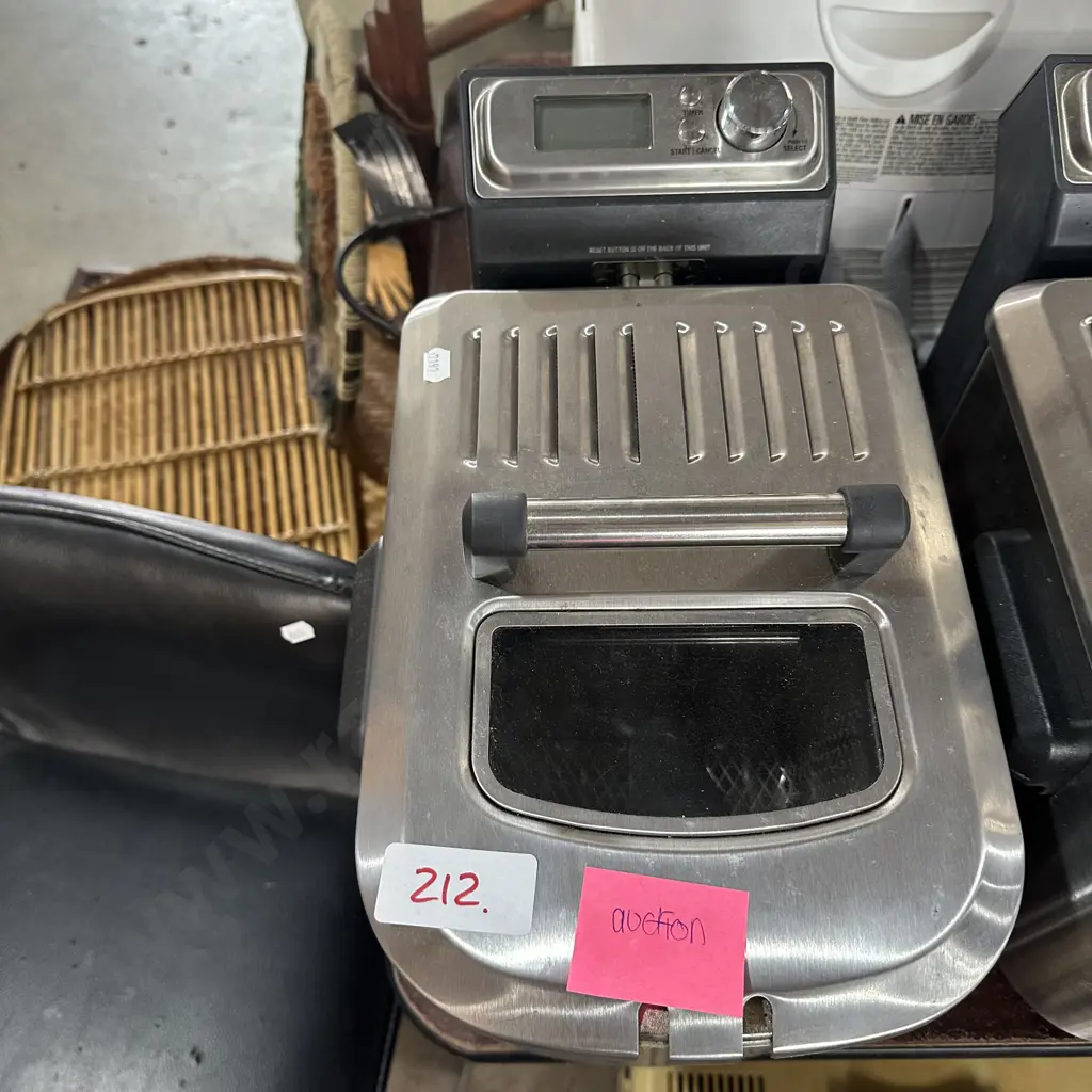 Good clean deep fryer Image 1++