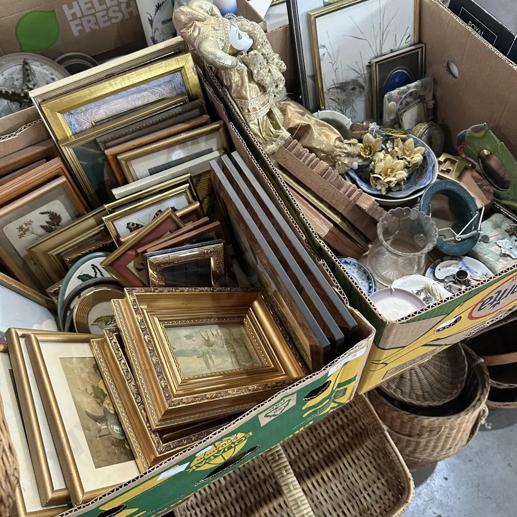 2 box pictures, collectibles etc Image 1++