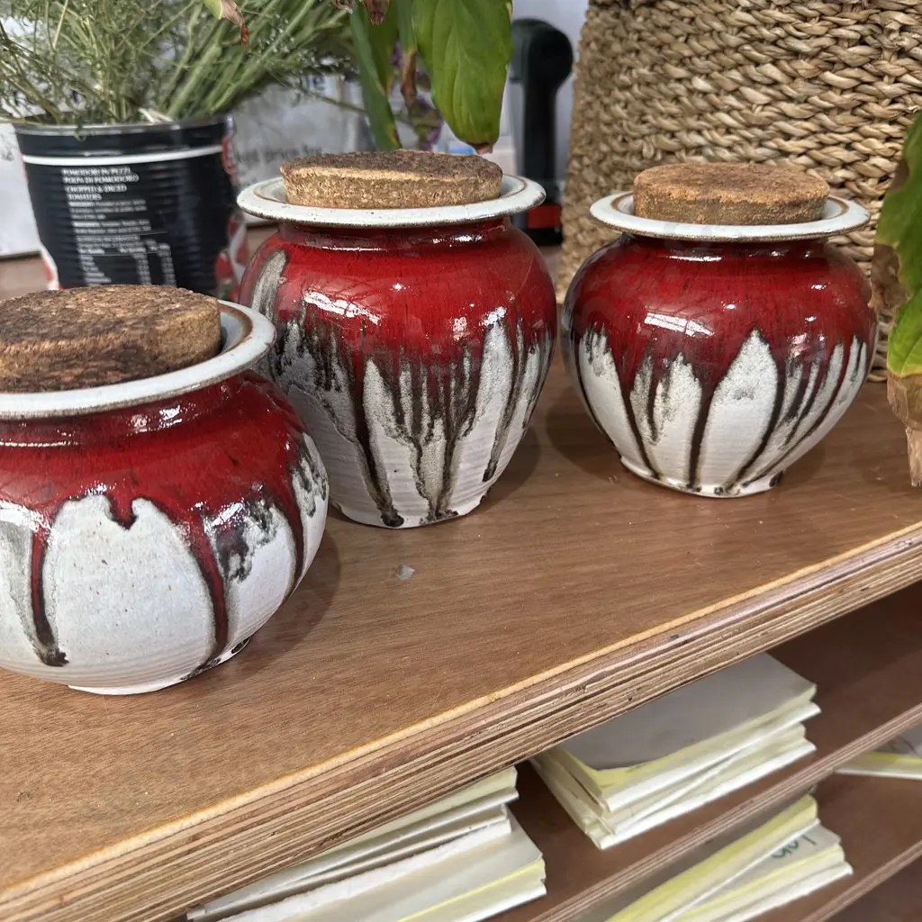 Set of three signed Canisters, clock, artificial plant etc. (2 pics) Image 1++