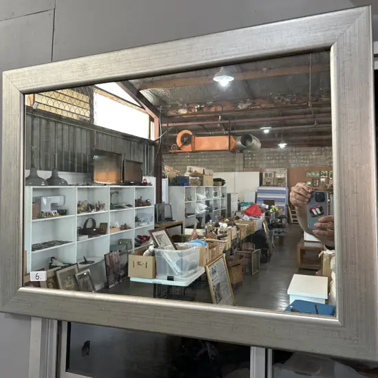 modern mirror 900 x 640