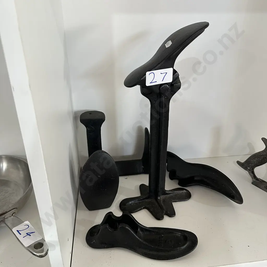Shoe lasts inc rare "feet" Image 1++
