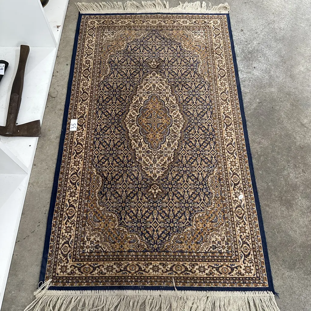 Silk style rug 670 x 1150 Image 1++