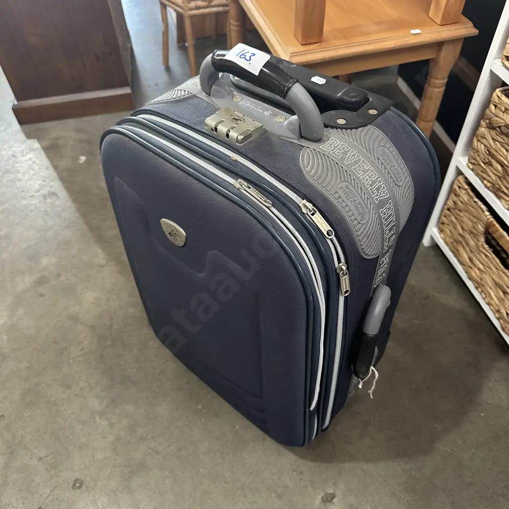 travel case Image 1++