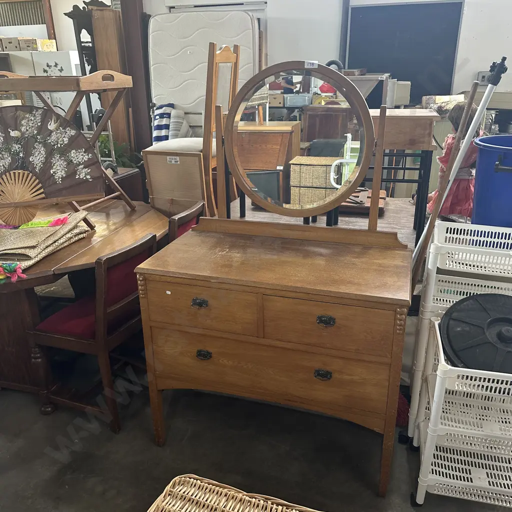 Oak dresser Image 1++