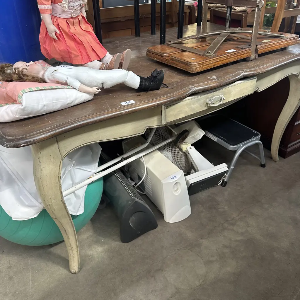 Chic style dining table with double drawers Image 1++