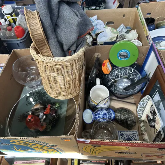 2 boxes marble cat, glass bowls , wickerware etc