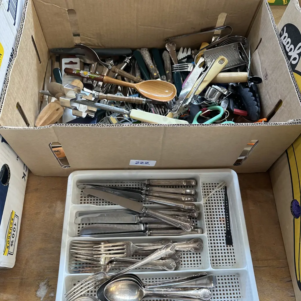 utensils and cuttlery Image 1++