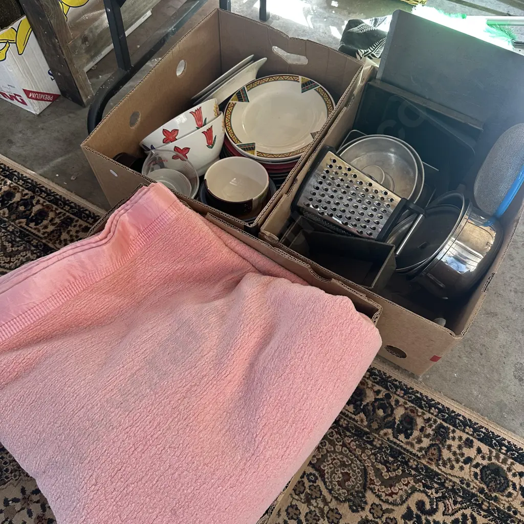 3 box blankets, cookware, china Image 1++
