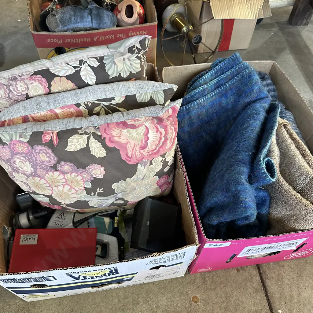 blankets, cushions , office ware Image 1++