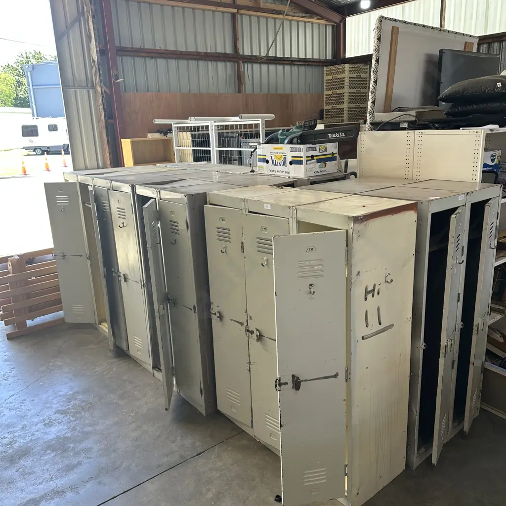 large collection of steel lockers Image 1++