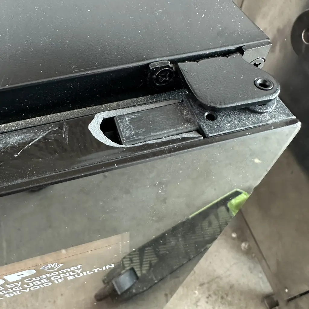 Vintec underbench  wine fridge Image 1++