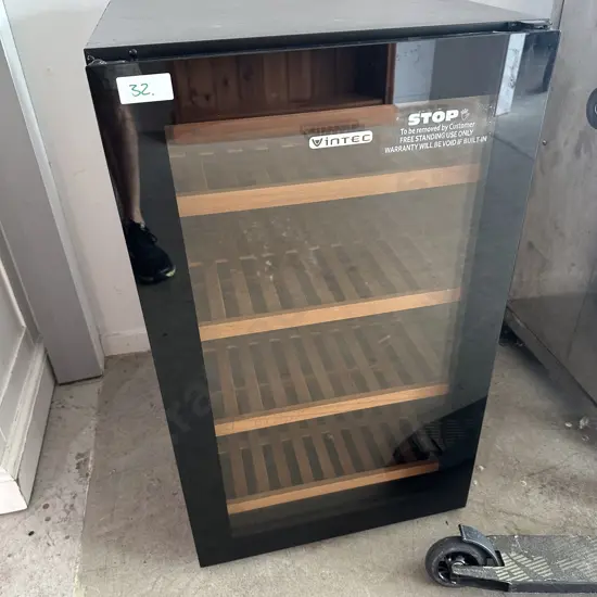 Vintec underbench  wine fridge