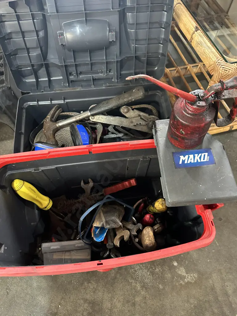 rolling tool box and contents-2 photos Image 1++