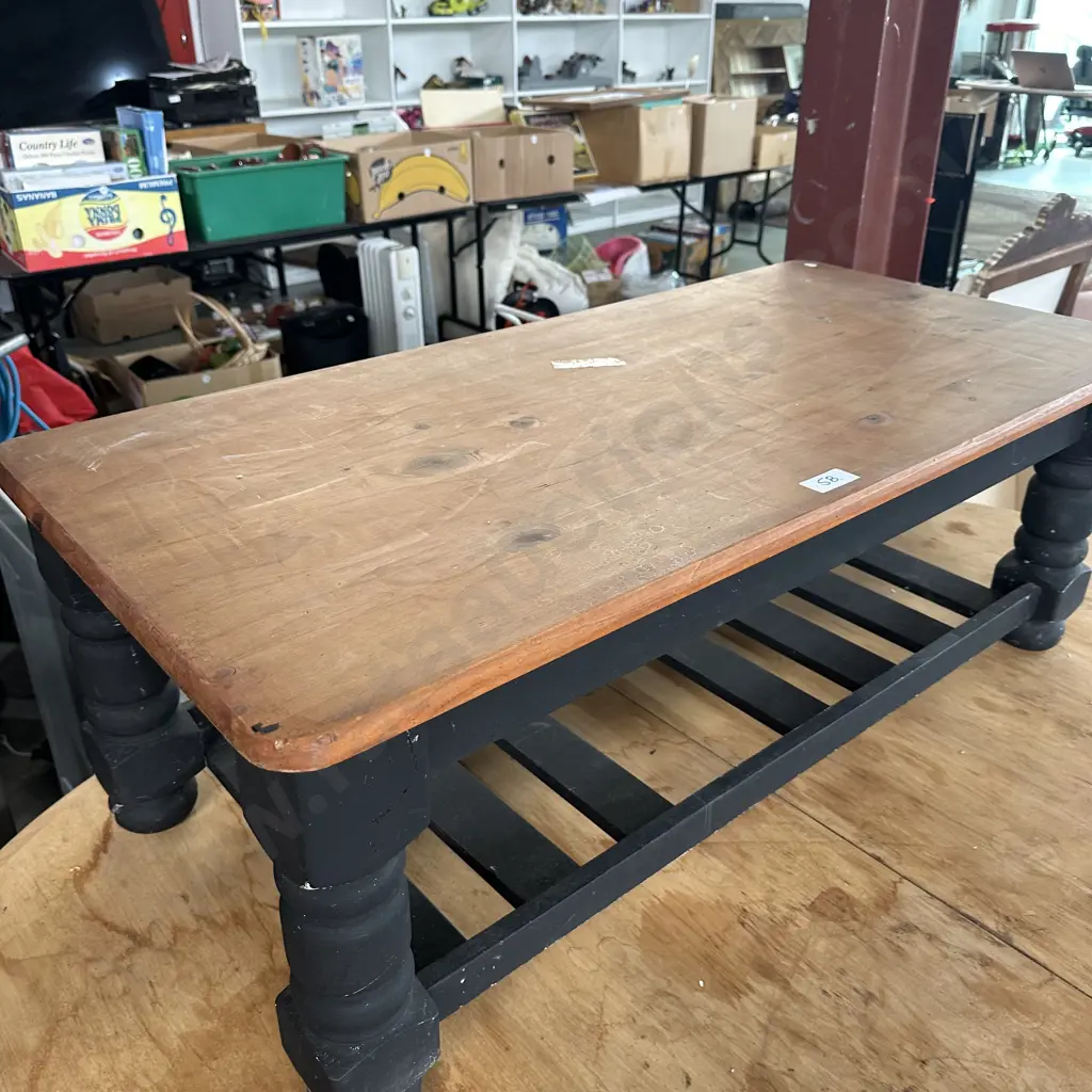 coffee table Image 1++