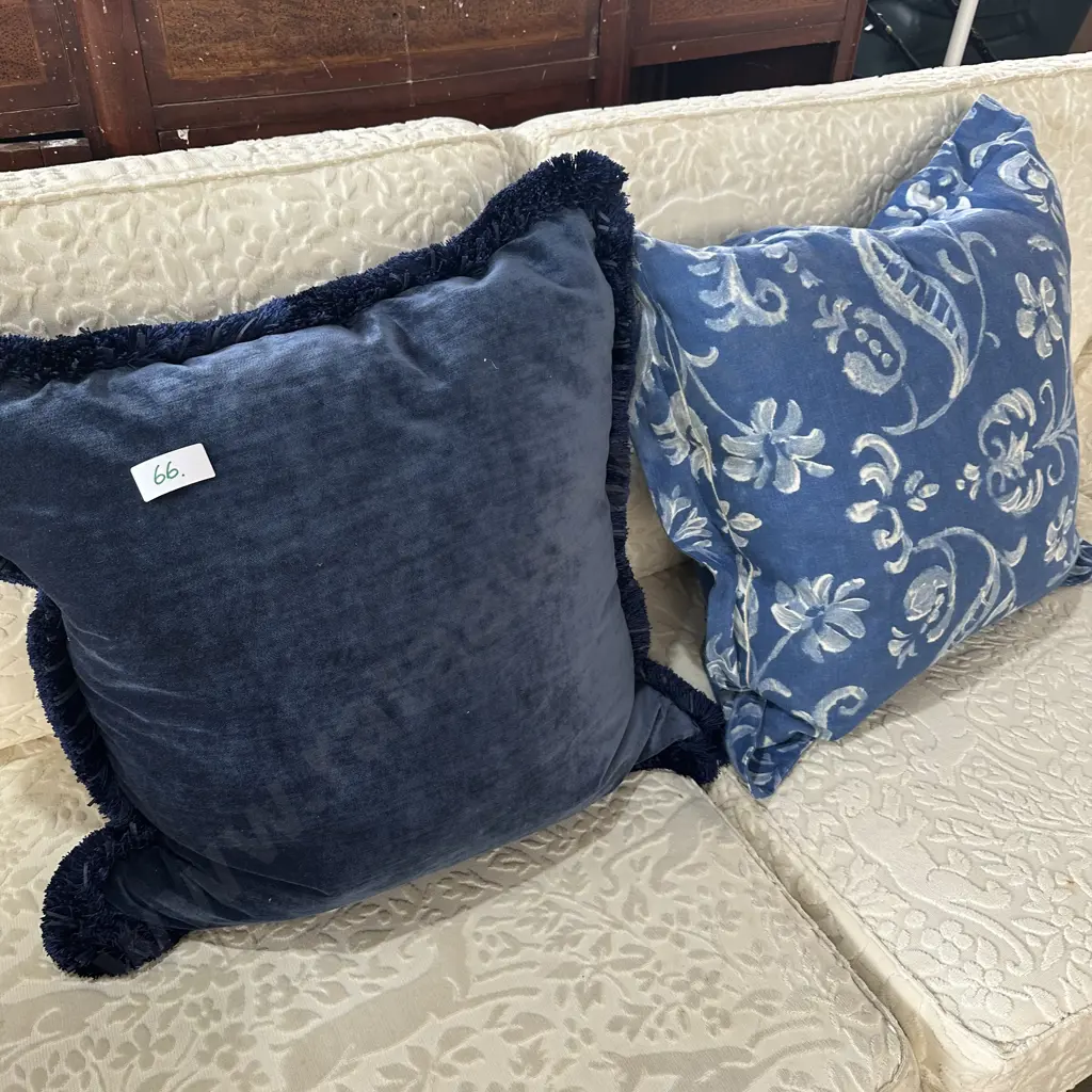 2 large feather filled cushions Image 1++