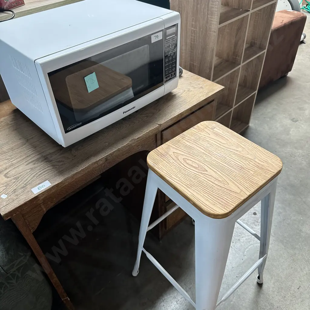 microwave plus bar stool Image 1++
