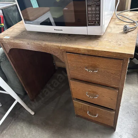 Oak desk